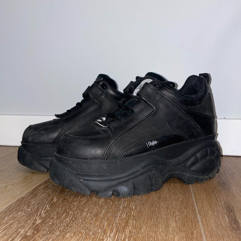 Buffalo London Black Platform Sneakers